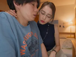 Chán gã chồng quá “yếu”, cô vợ tham gia một chương trình bí mật “đổi vị”