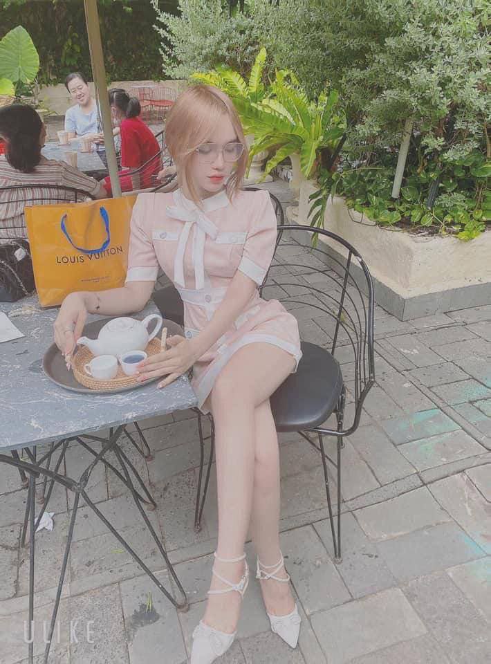 Gạ được bé Nguyễn Kim Oanh (hàng múp) show hàng thẩm du